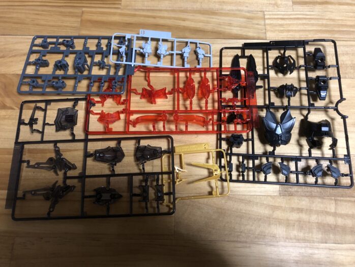 荀彧ストライクノワールプラパーツ