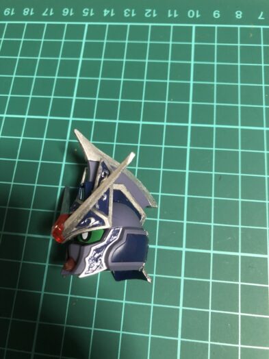 シーザーレジェンドガンダム頭横