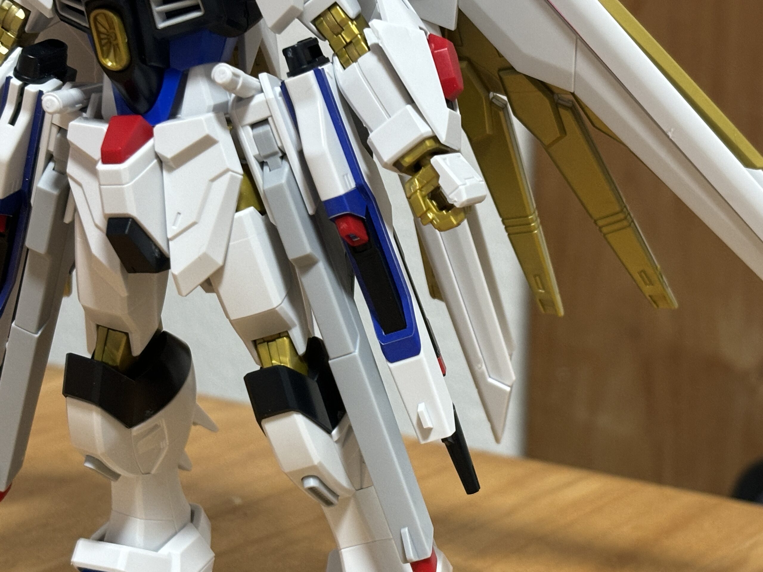 HGマイティーストライクビームライフル装着