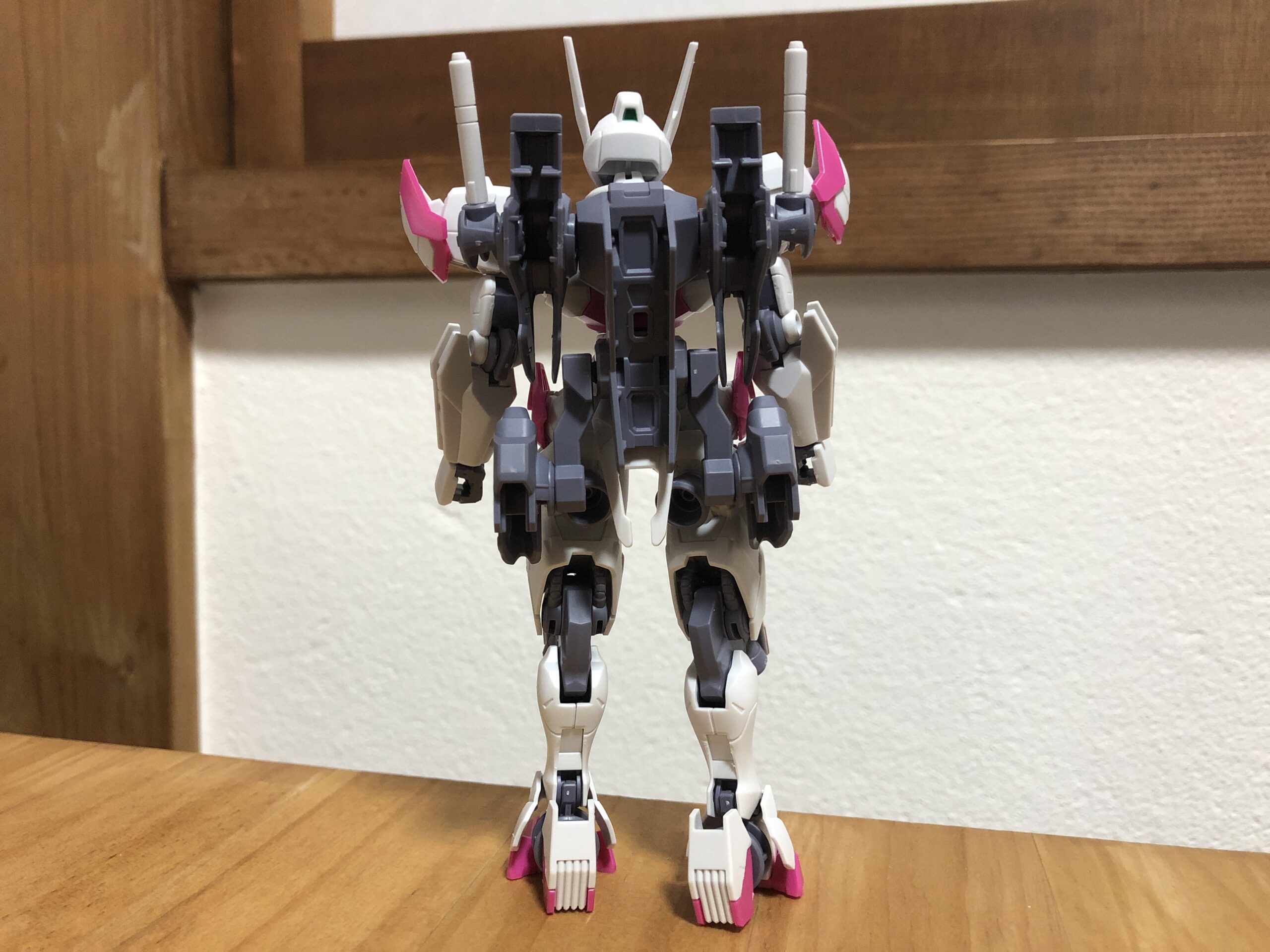 HG1:144ルブリス背面