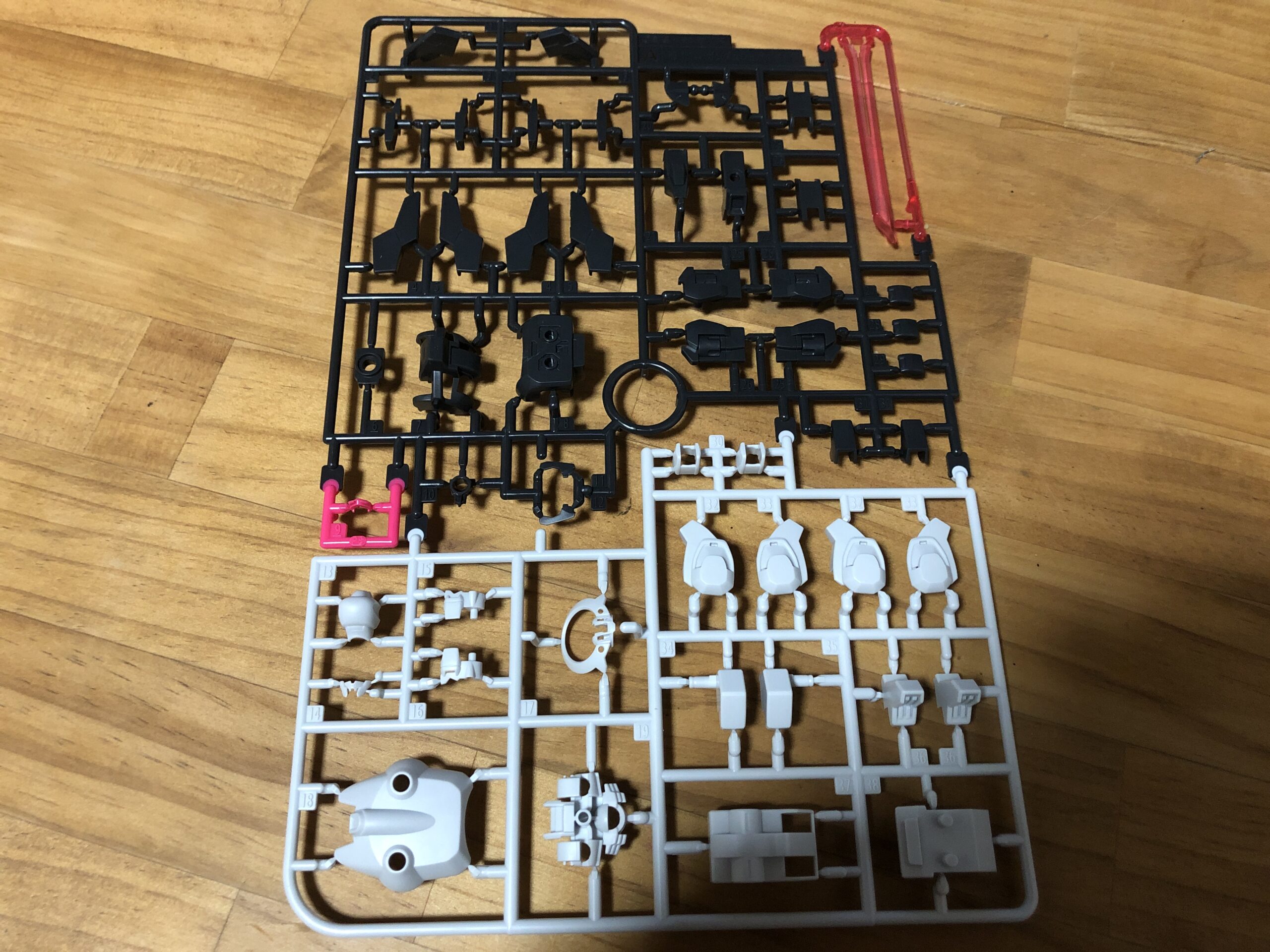 HGガンダムシュバルゼッテパーツA