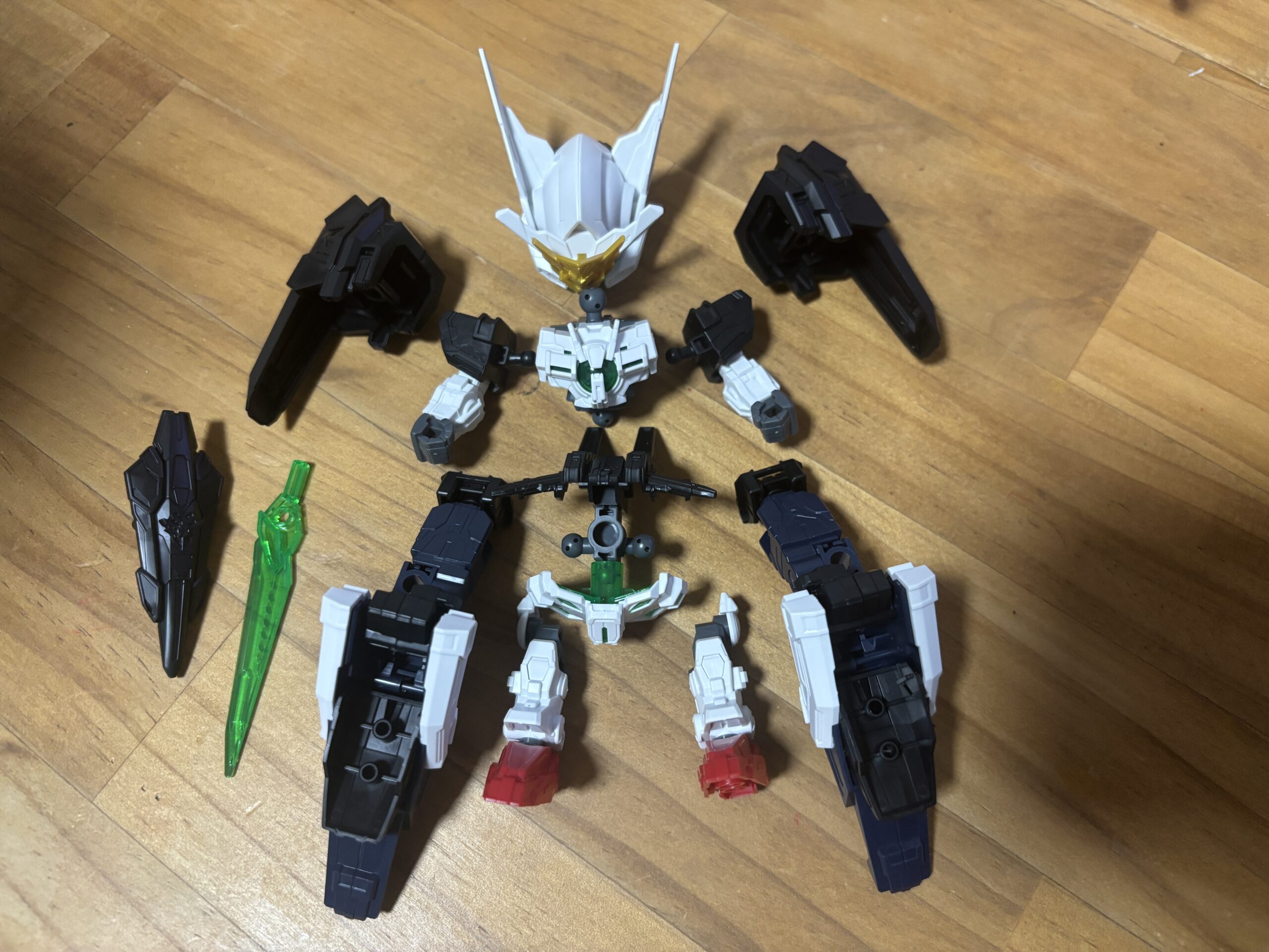 ガンダムアストレアタイプ-F各パーツ完成