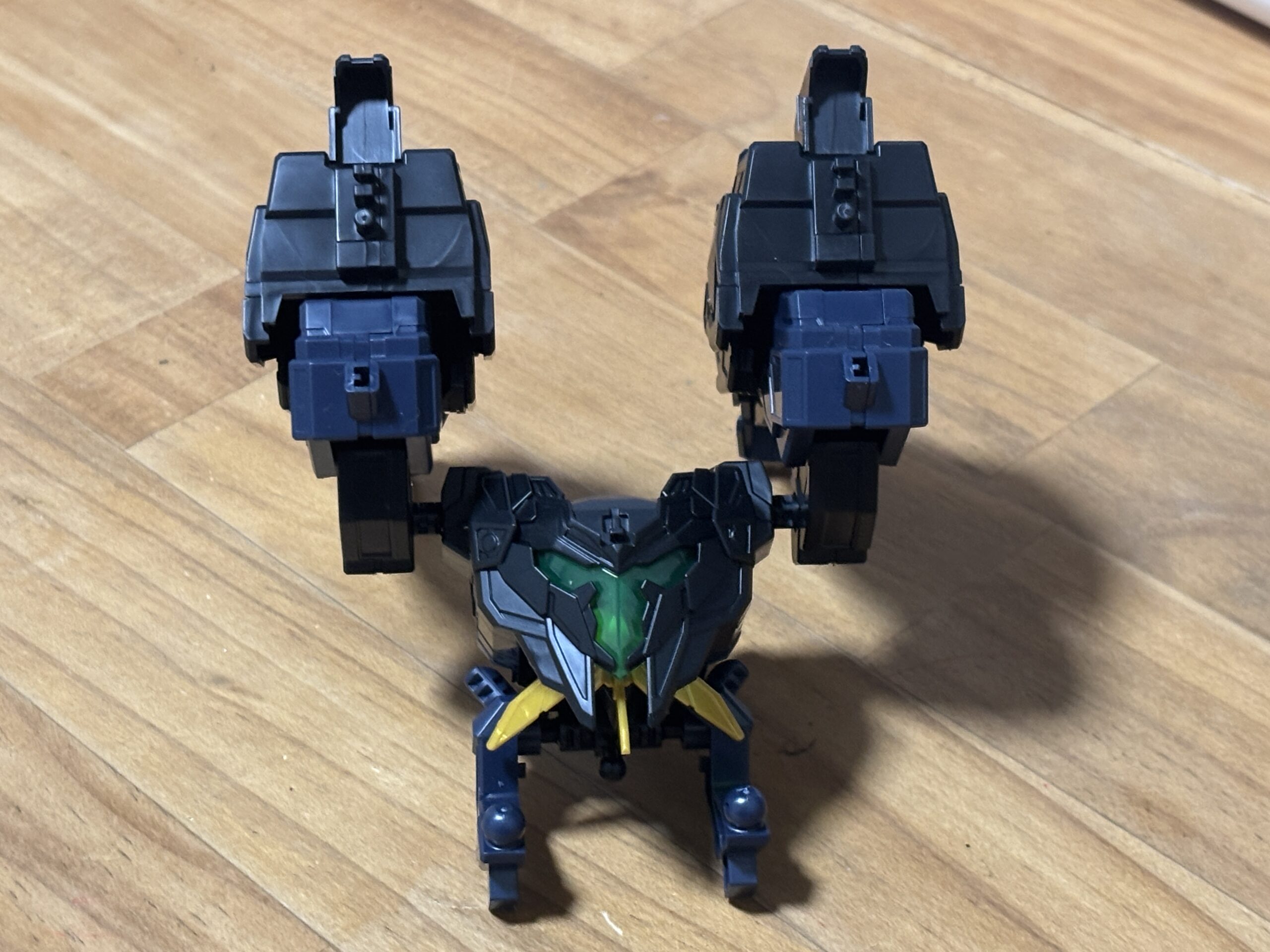 ガンダムアストレアタイプ-B GFハインドレッグ背面