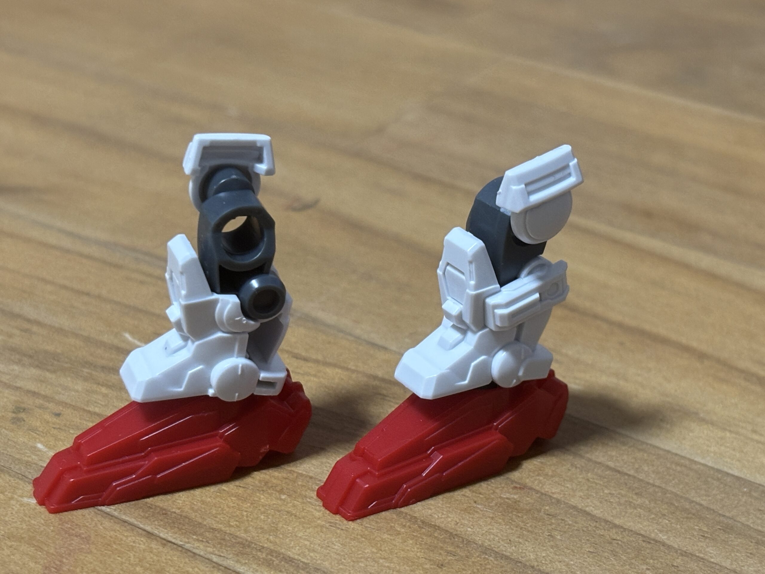 ガンダムアストレアタイプ-F両足横