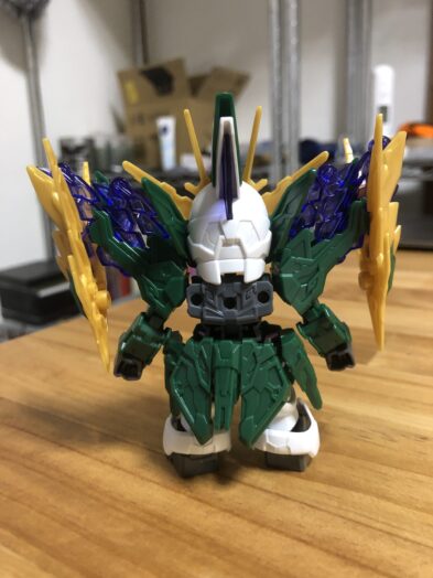 張郃アルトロンガンダム背面