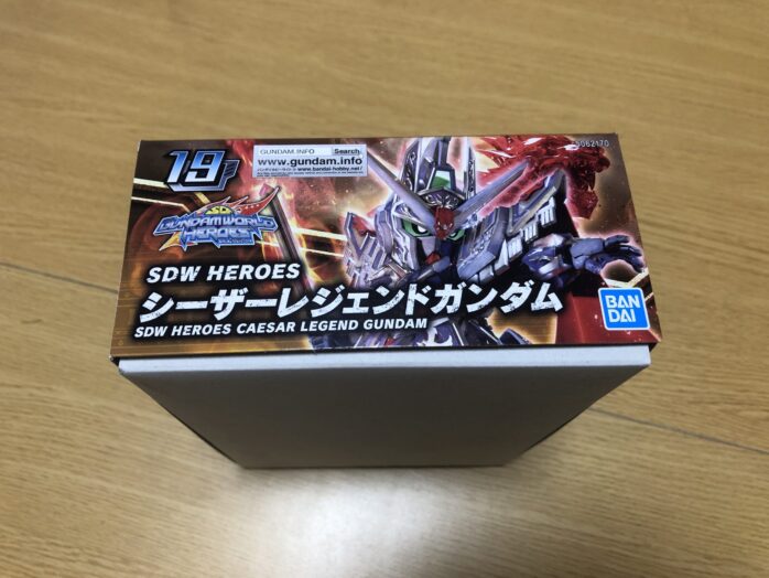 シーザーレジェンドガンダムパッケージ前横