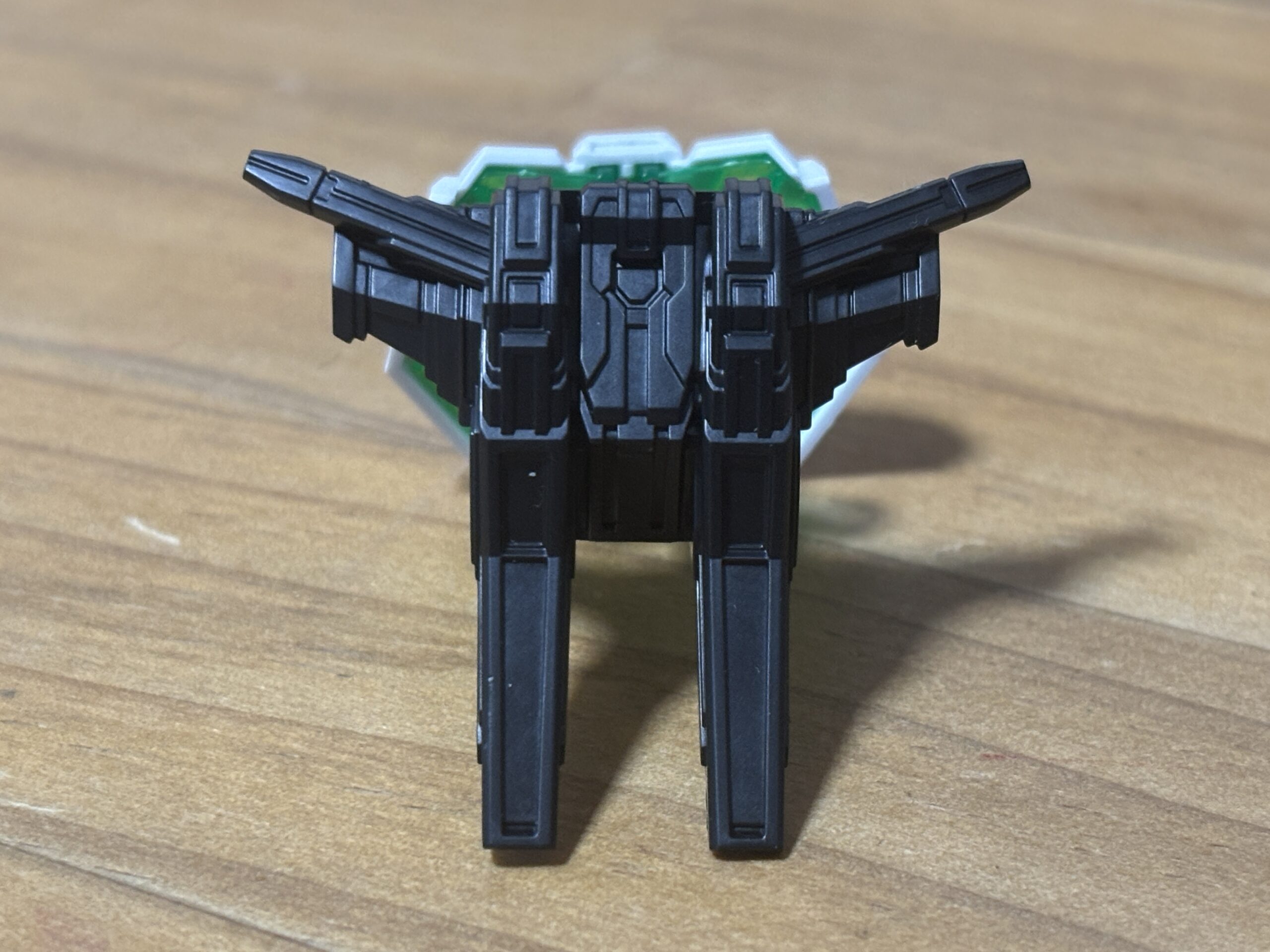 ガンダムアストレアタイプ-F腰背面