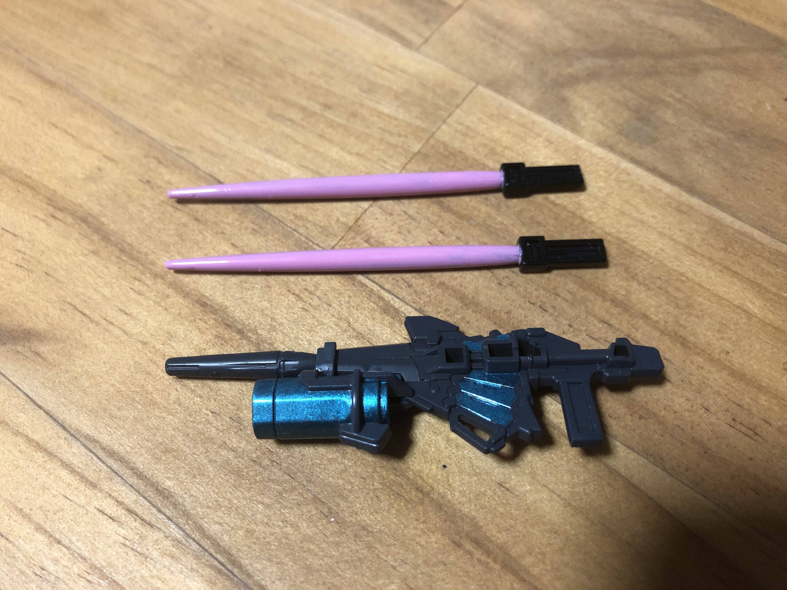 CSバンシィ・ノルンセット塗装『ビームサーベル』『ビーム・マグナム＆リボルビング・ランチャー』