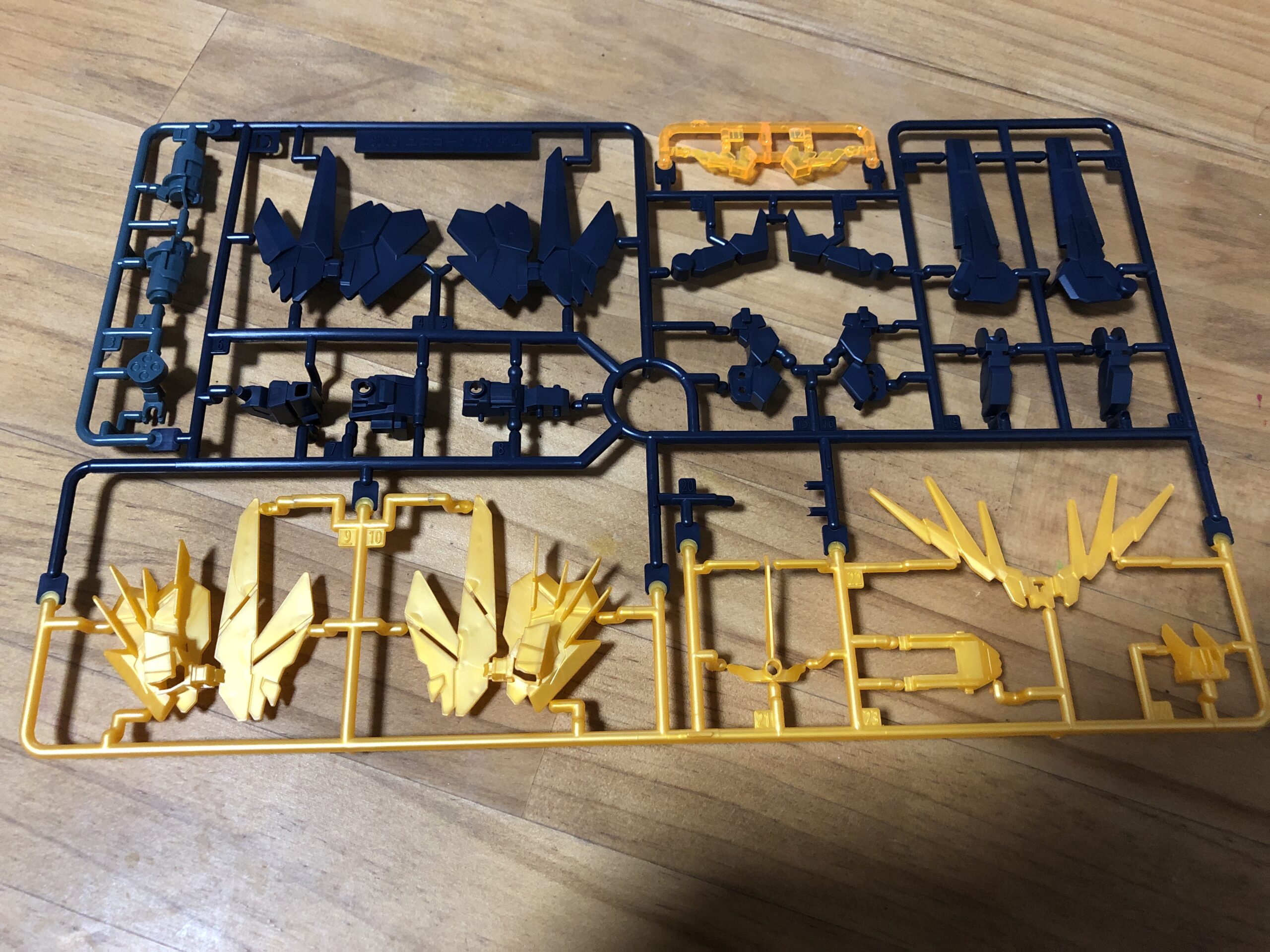 CSバンシィ・ノルンセットパーツD