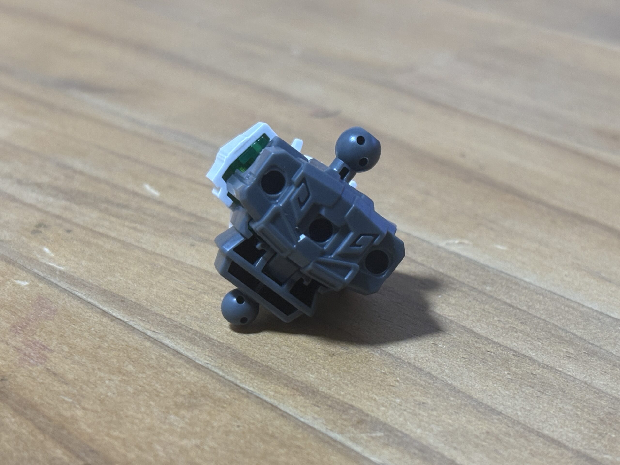 ガンダムアストレアタイプ-F胴体背面