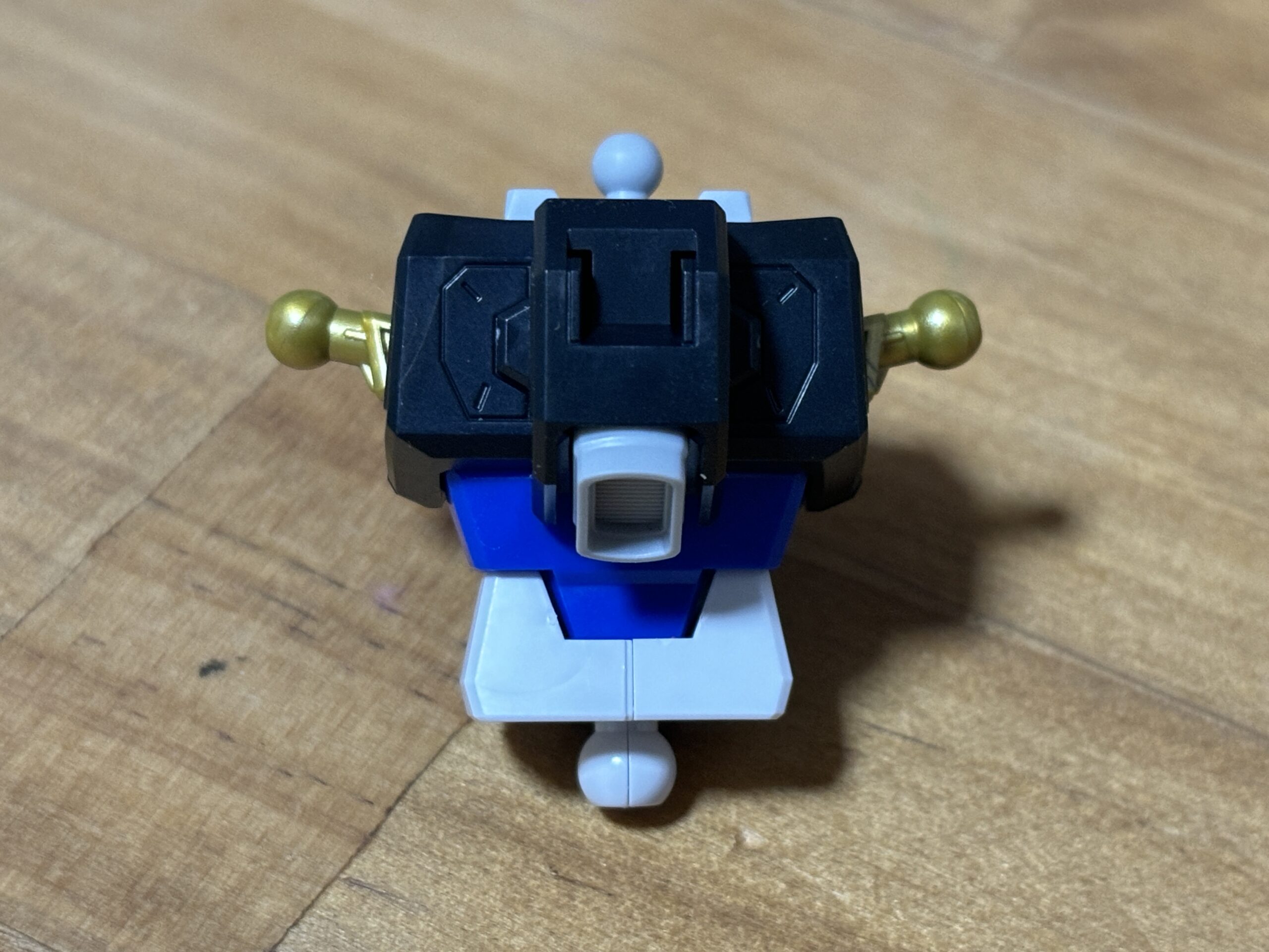 HGマイティーストライク胴体背面