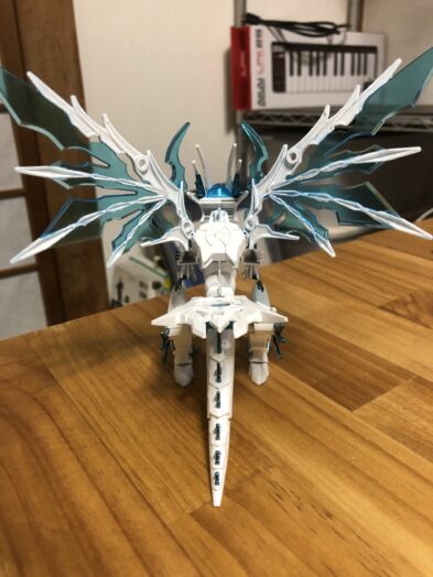 シャイングラスパードラゴン塗装背面