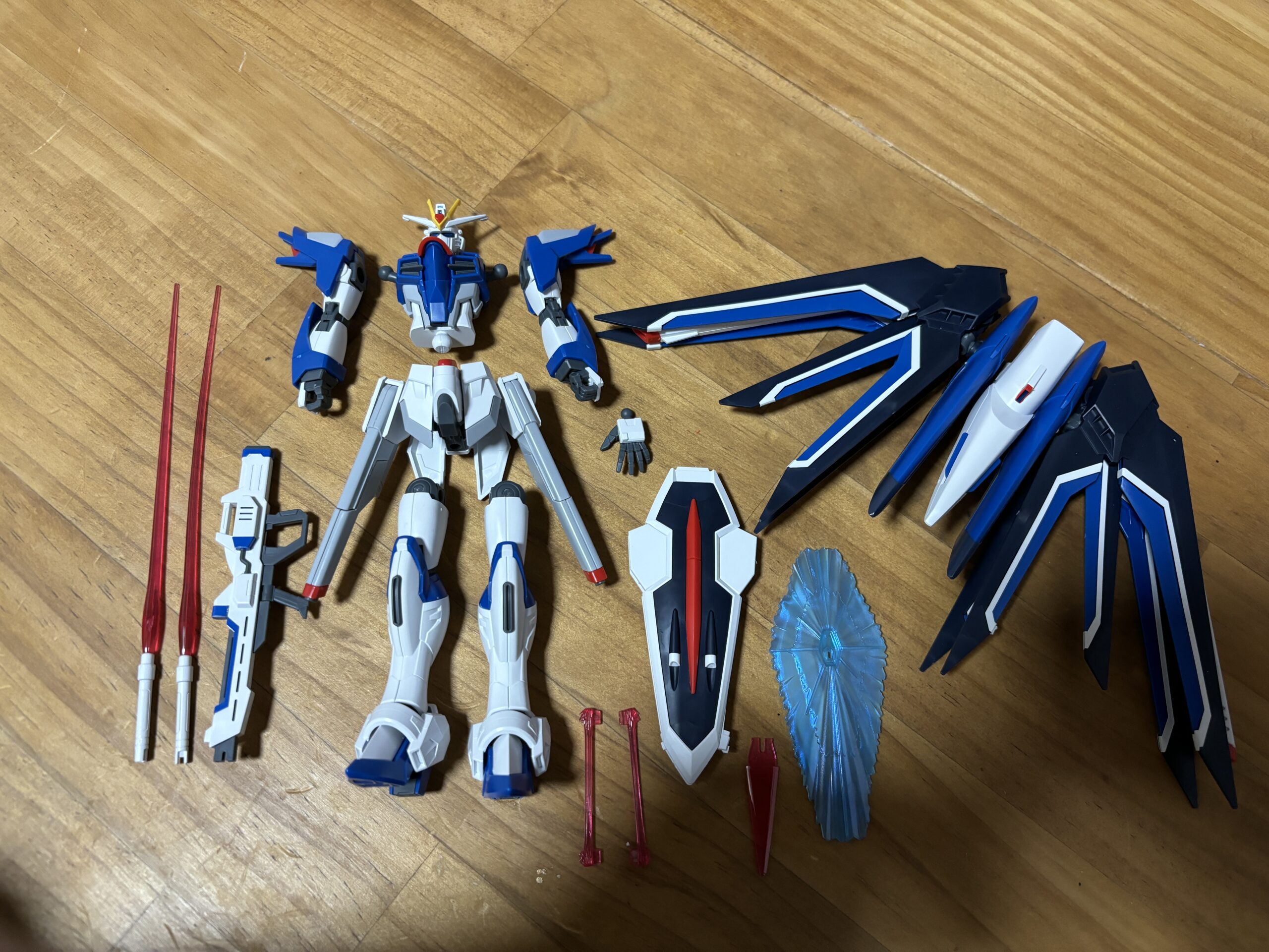 HGライジングフリーダム各パーツ完成