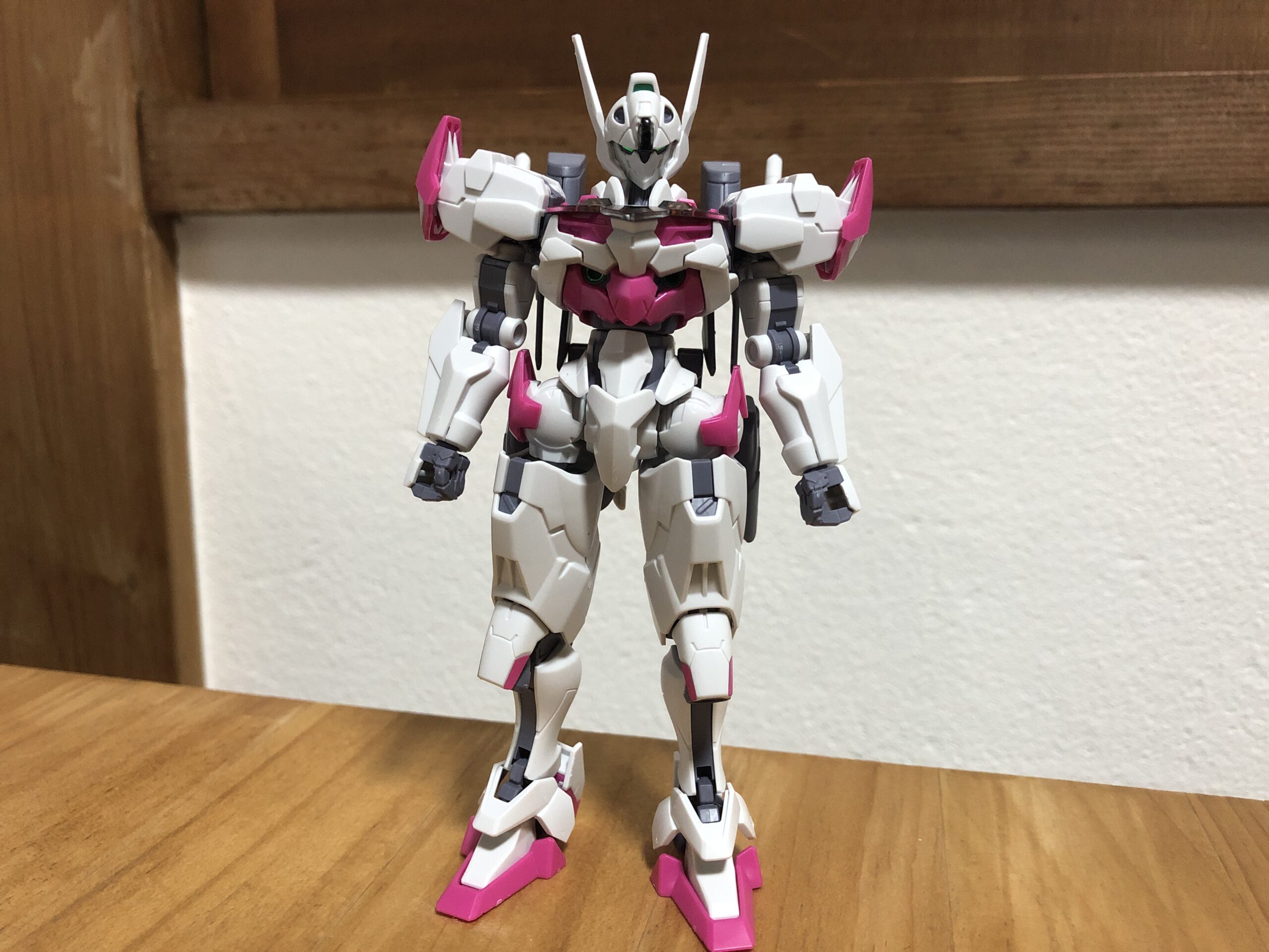 HG1:144ルブリス正面