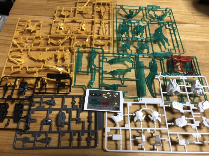 武聖関羽雲長νガンダムプラパーツ