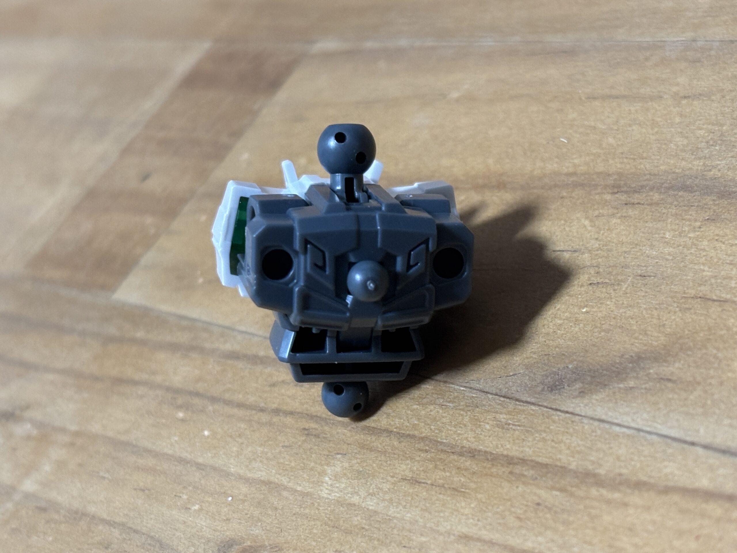 ガンダムアストレアタイプ-B胴体背面