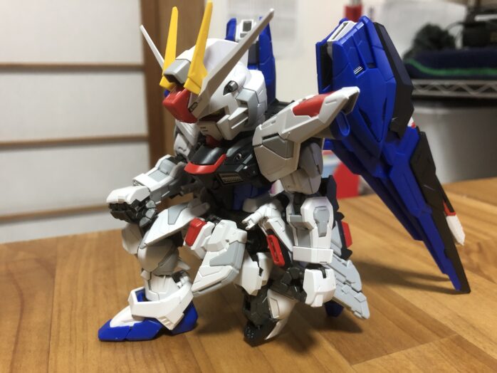 MGSDフリーダム膝立アクション