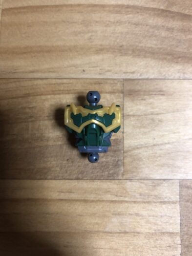 張郃アルトロンガンダム胴体