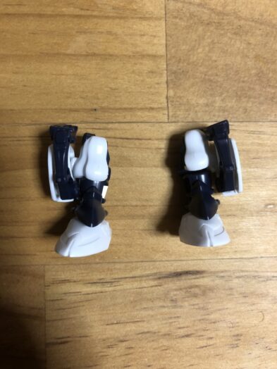 才蔵ガンダムデルタカイ素組両足