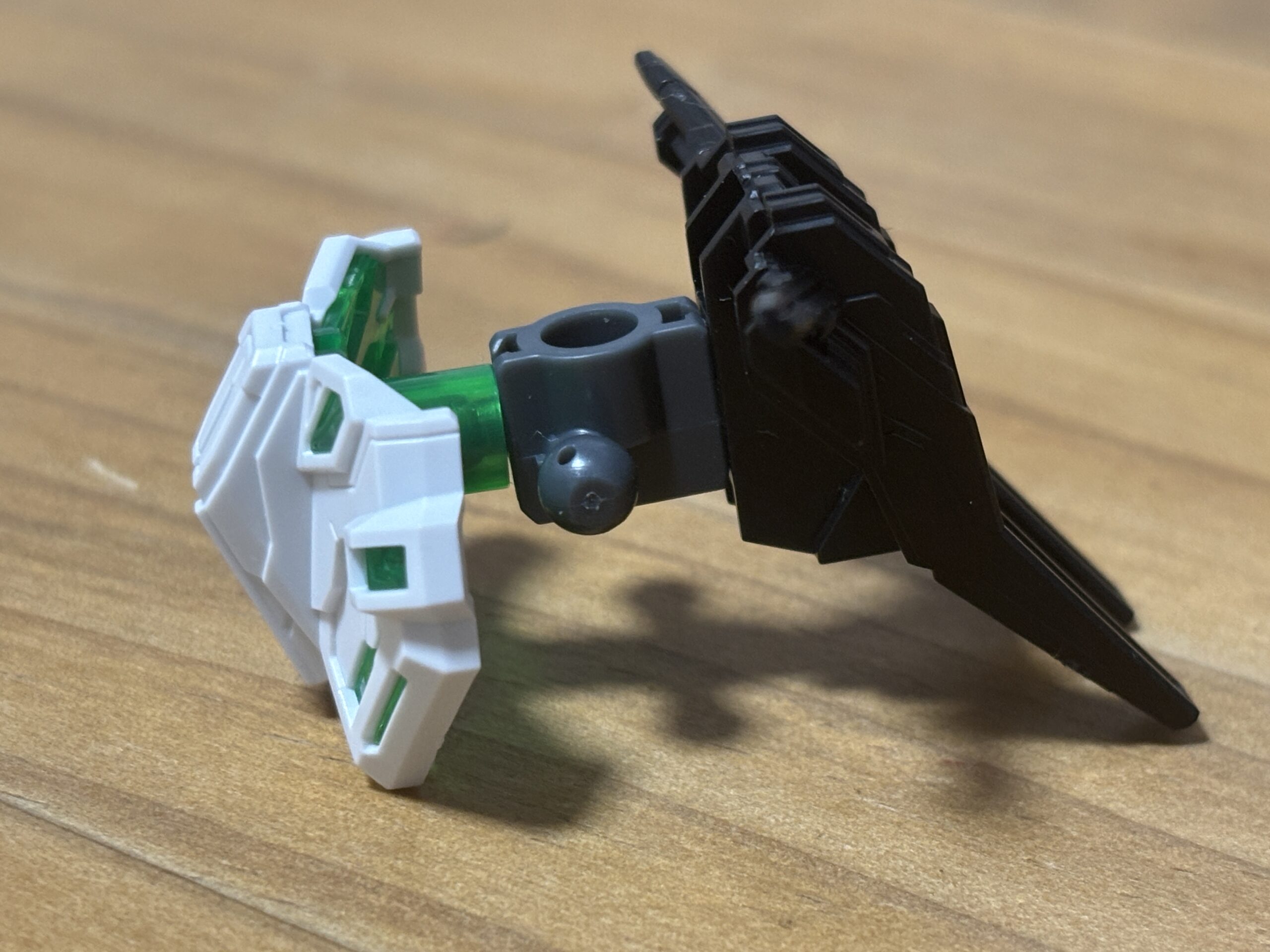 ガンダムアストレアタイプ-F腰横