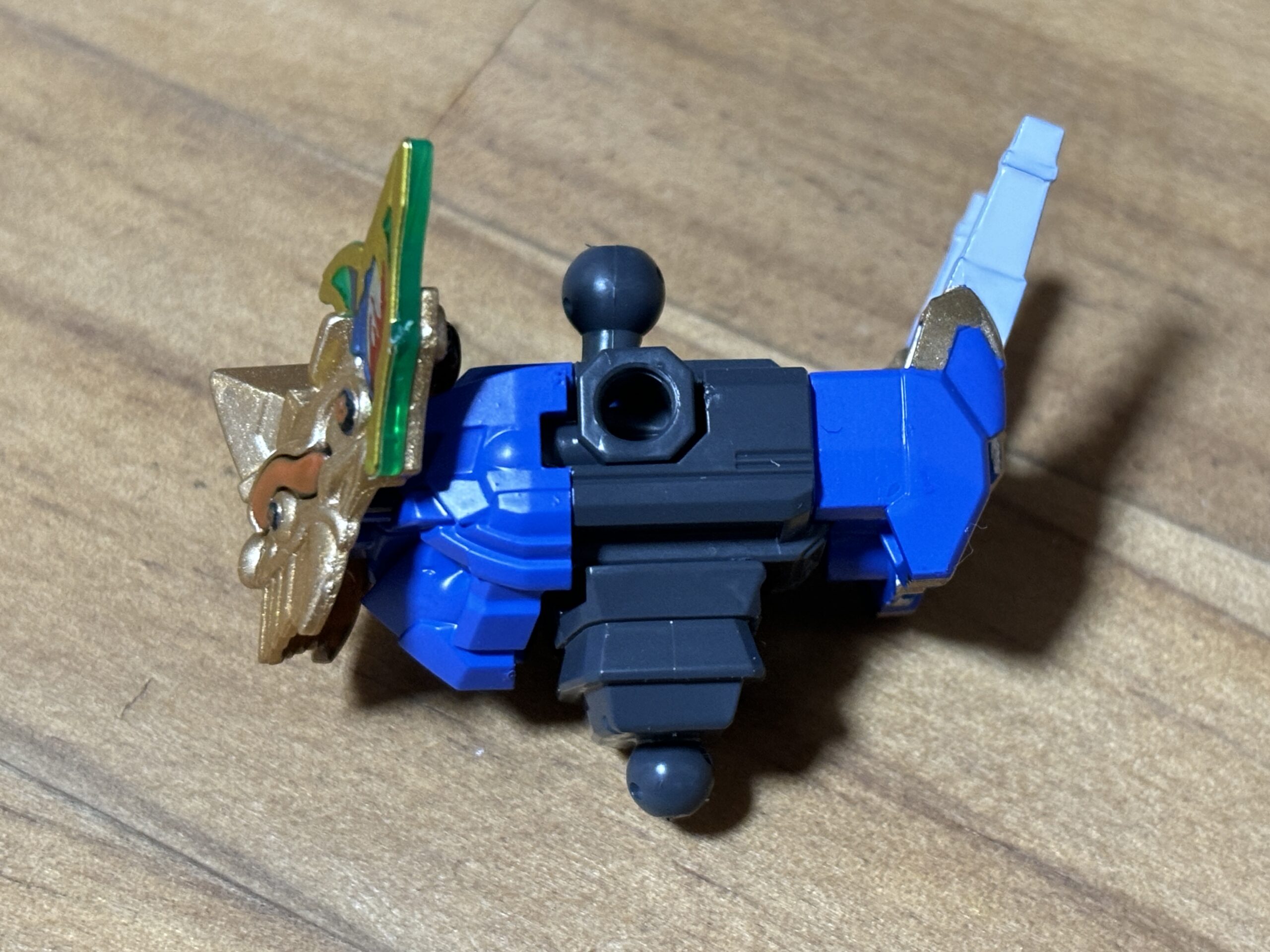 隠密ガンダムエアリアル塗装胴体横