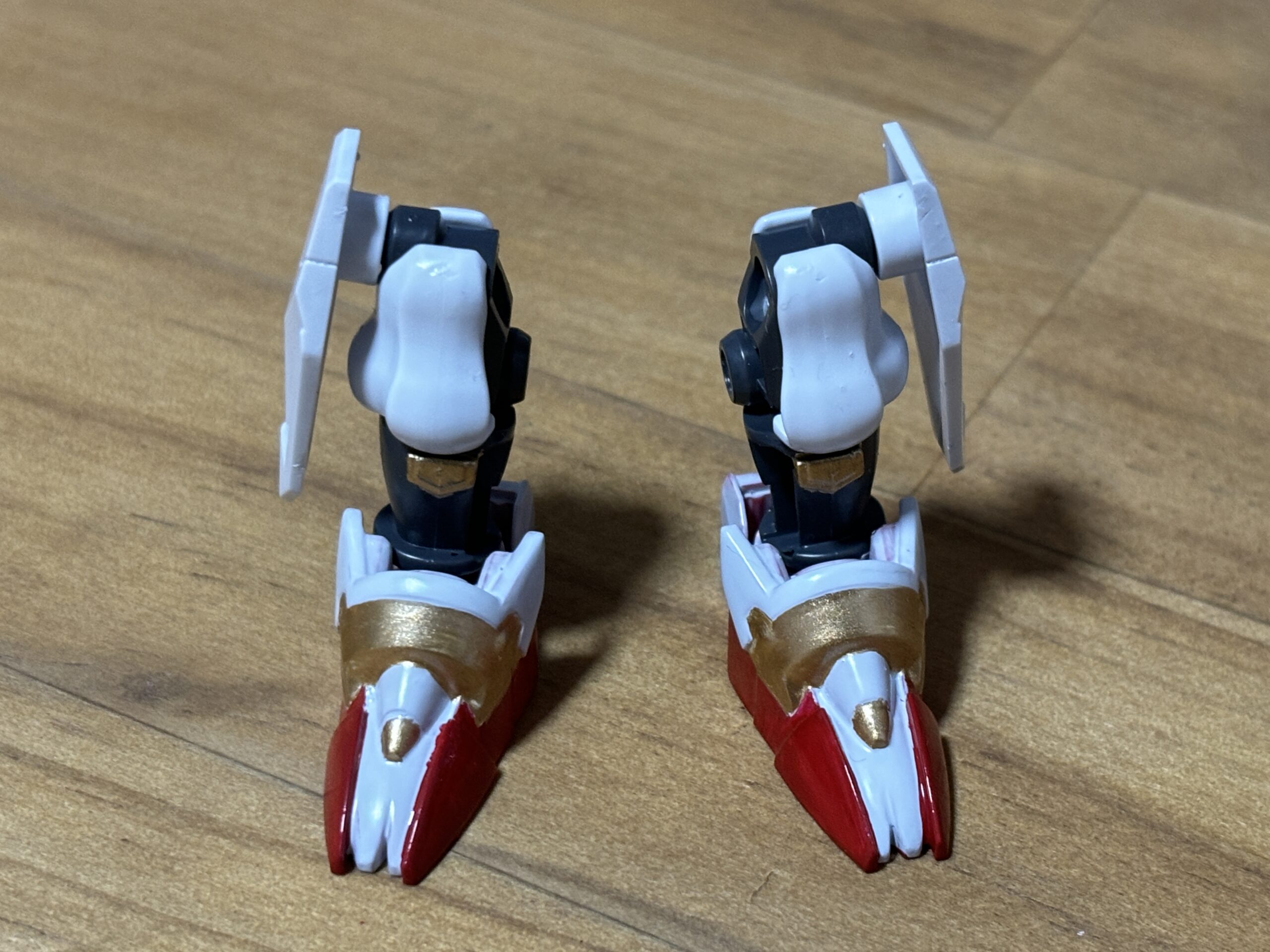 隠密ガンダムエアリアル塗装両足